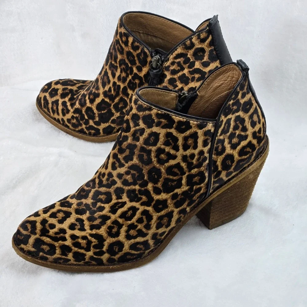 Sofft Leopard Print Cow Hair Ankle Booties Brown Black Block Heel 8M SF0034900